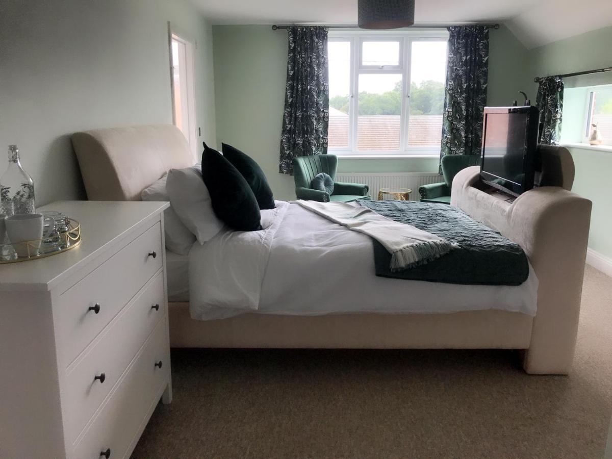 Redbrook Farm Bnb - Gateway To The New Forest Fordingbridge Kültér fotó